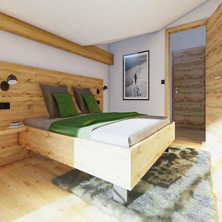 Bergzeit Flat Saalbach Directly On The Ski Piste מראה חיצוני תמונה